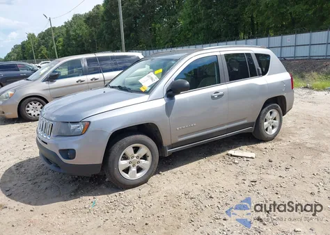 2015 Jeep Compass Sport z USA, uszkodzony, nr VIN 1C4NJCBA8FD104800